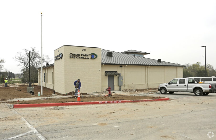 More Photos Of 210 N Lakeline Blvd, Cedar Park Medical For Sale