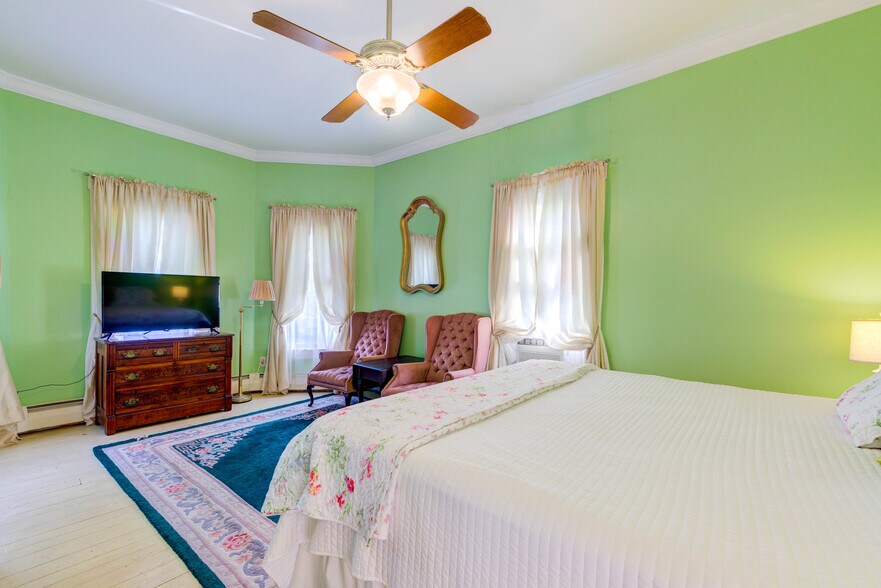 More Photos Of 4188 Nelson Rd, New Church Hotel For Sale