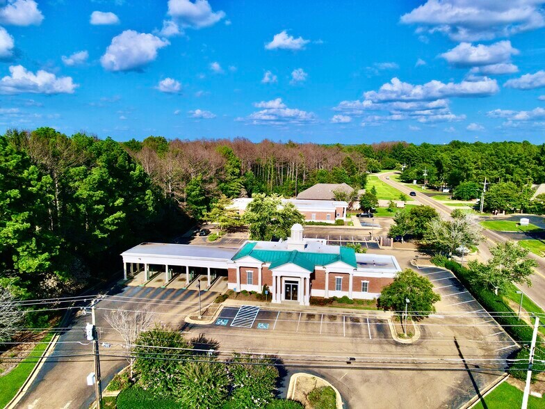 More Photos Of 740 S Pear Orchard Rd, Ridgeland Bank For Sale