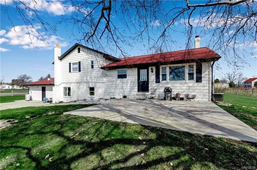 More Photos Of 10661 W Lake Rd, Ripley Winery Vineyard For Sale