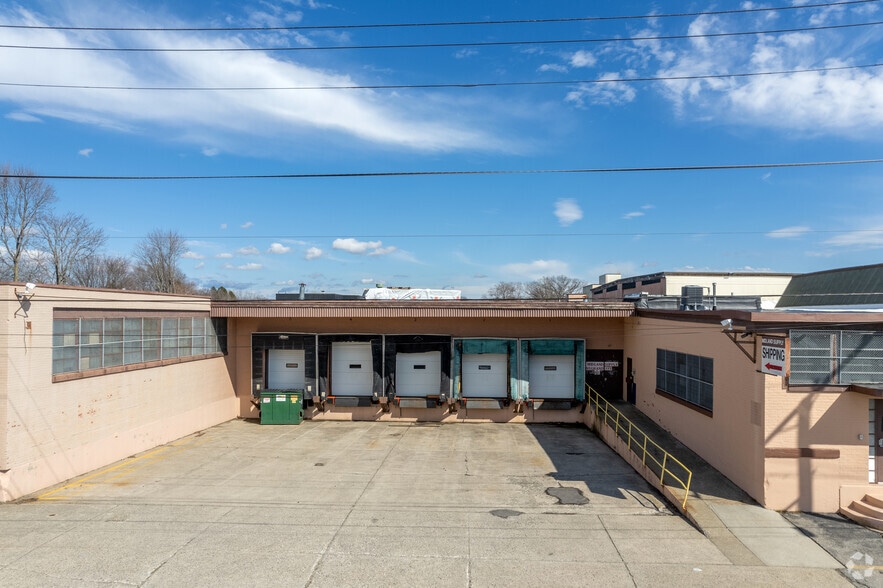 More Photos Of 95 Grand Ave, Pawtucket Manufacturing For Lease
