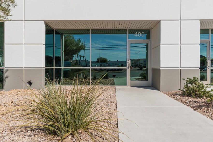 More Photos Of 6290 S Pecos Rd, Las Vegas Showroom For Lease