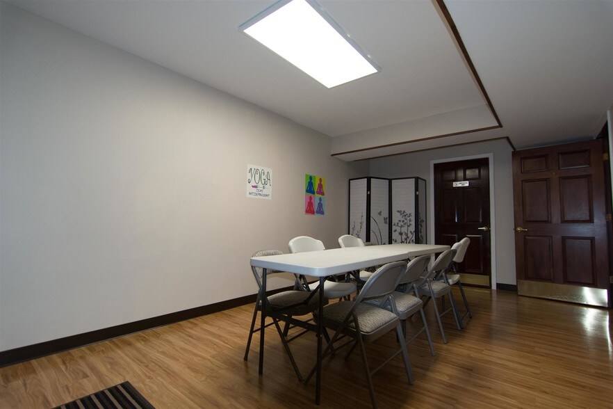 More Photos Of 600 E Old Hickory Blvd, Madison Freestanding For Sale