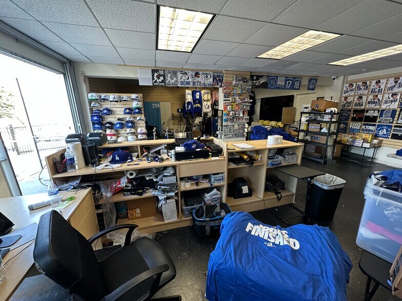 More Photos Of 4620-4620 1/2 E 3rd St, Los Angeles Storefront Retail Office For Sale