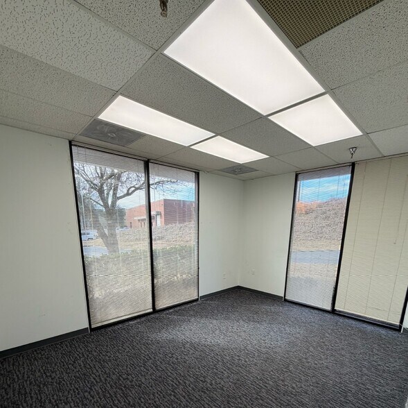 More Photos Of 2534 N Royal Pl, Tucker Distribution For Lease