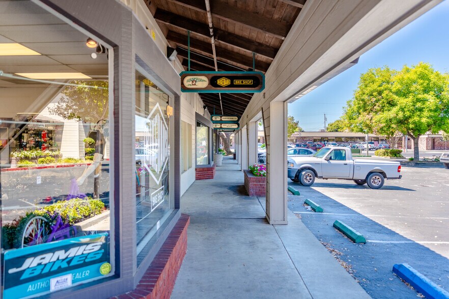 More Photos Of 9665-9675 Elk Grove Florin Rd, Elk Grove Unknown For Lease