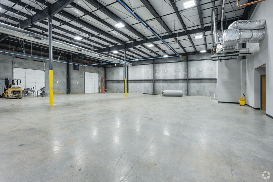 More Photos Of 140 Corporate Dr, Spartanburg Research And Development For Lease