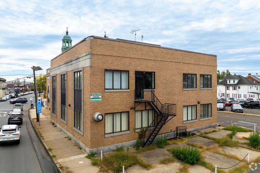 More Photos Of 891 Brunswick Ave, Trenton Freestanding For Sale