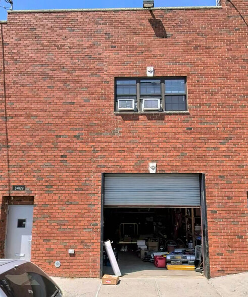 Primary Photo Of 3469 Steenwick Ave, Bronx Industrial For Lease