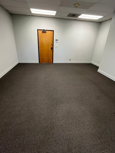 More Photos Of 9123 SE St Helens St, Clackamas Serviced Offices For Lease