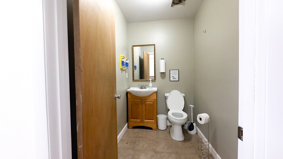 More Photos Of 3612 5th Ave N, Saint Petersburg Office Residential For Lease