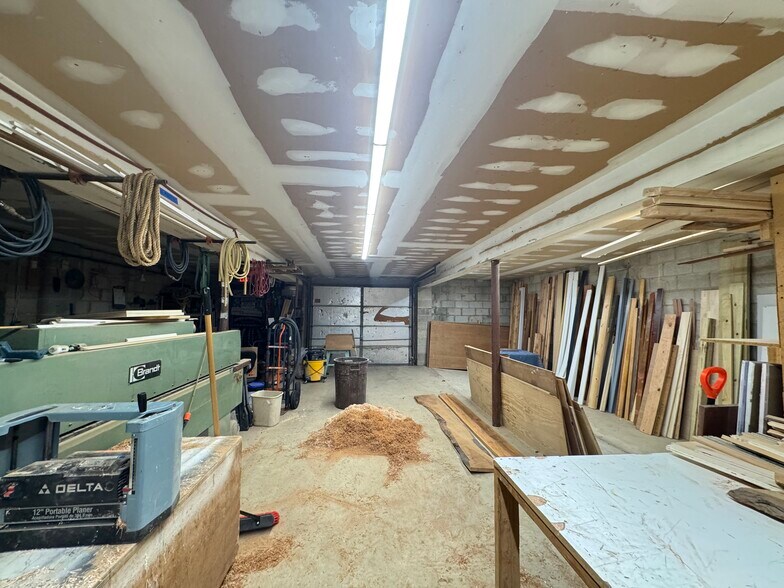 More Photos Of 126 Mount Bethel Rd, Warren Light Manufacturing For Sale