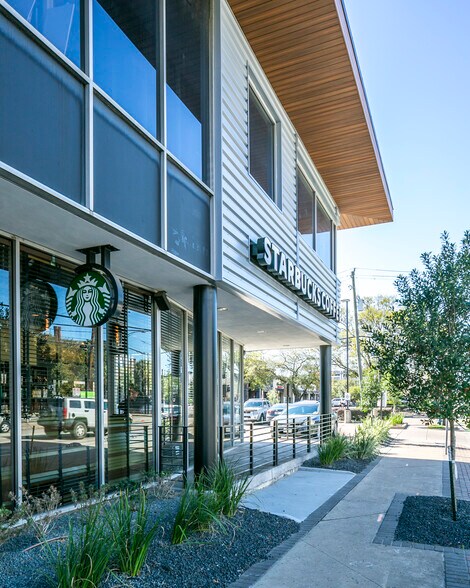 More Photos Of 2101 Smith St, Houston Storefront Retail Office For Sale