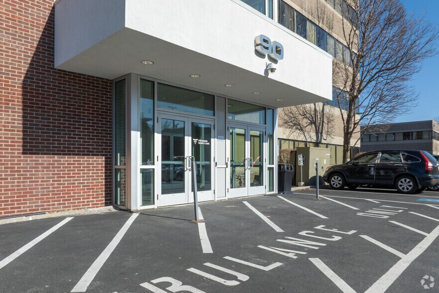 More Photos Of 90 Everett Ave, Chelsea Medical For Lease