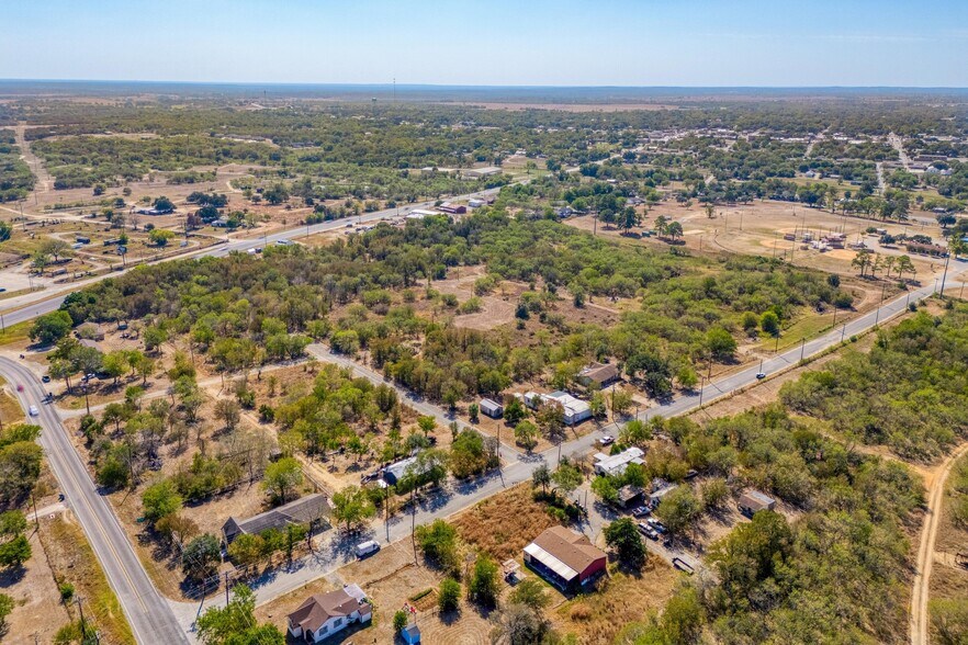 More Photos Of TBD HACKBERRY St, Luling Land For Sale