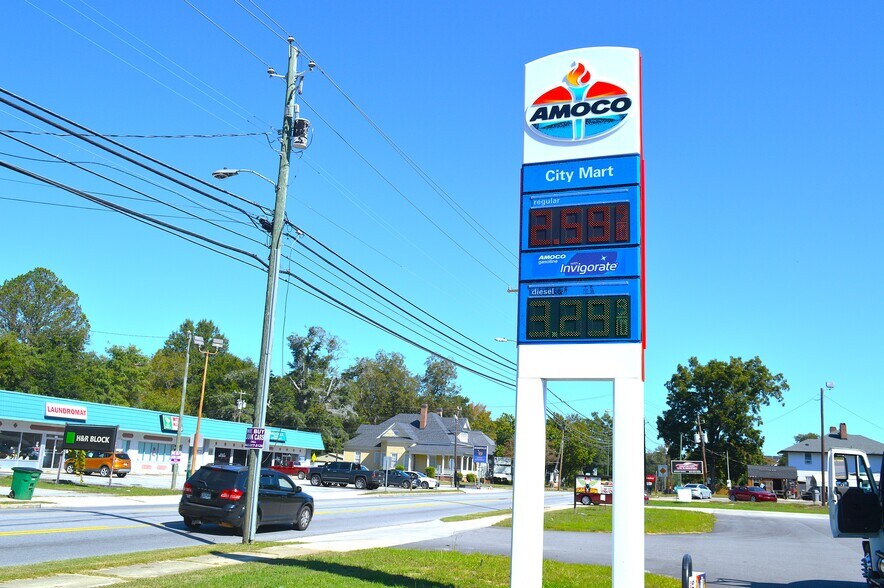 More Photos Of 341 S Main St, Bishopville Service Station For Sale