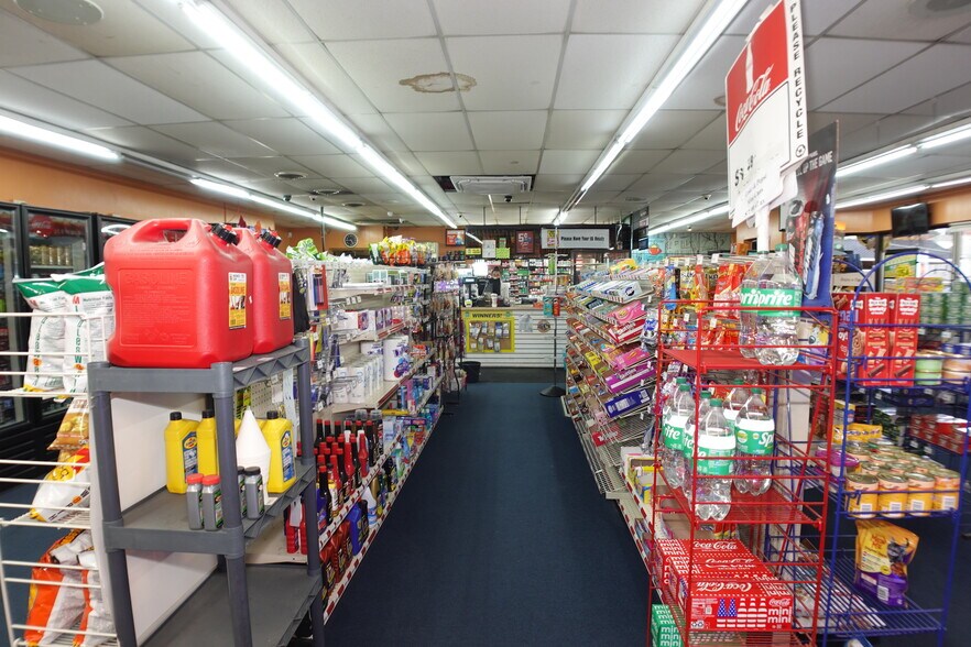 More Photos Of 600 Chestnut St, Kulpmont Service Station For Sale