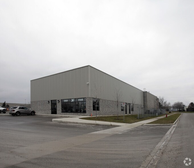 More Photos Of 860 Progress Ct, Oakville Warehouse For Lease