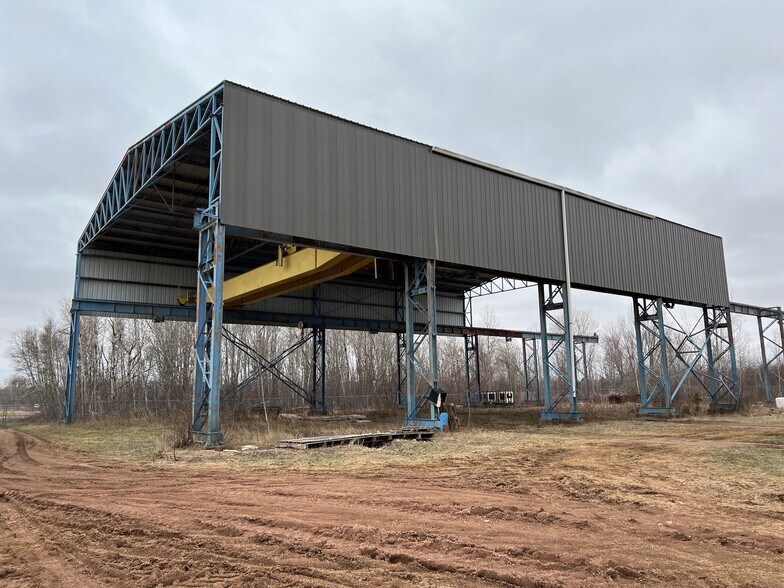 More Photos Of 1 Chandler Rd, Amherst Distribution For Sale