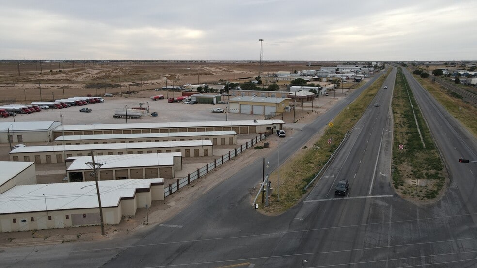 More Photos Of 2213 N Quaker Ave, Lubbock Self Storage For Sale