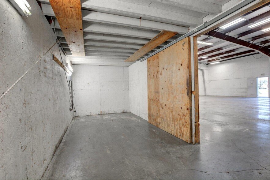 More Photos Of 2465 Avenue A, White City Freestanding For Sale