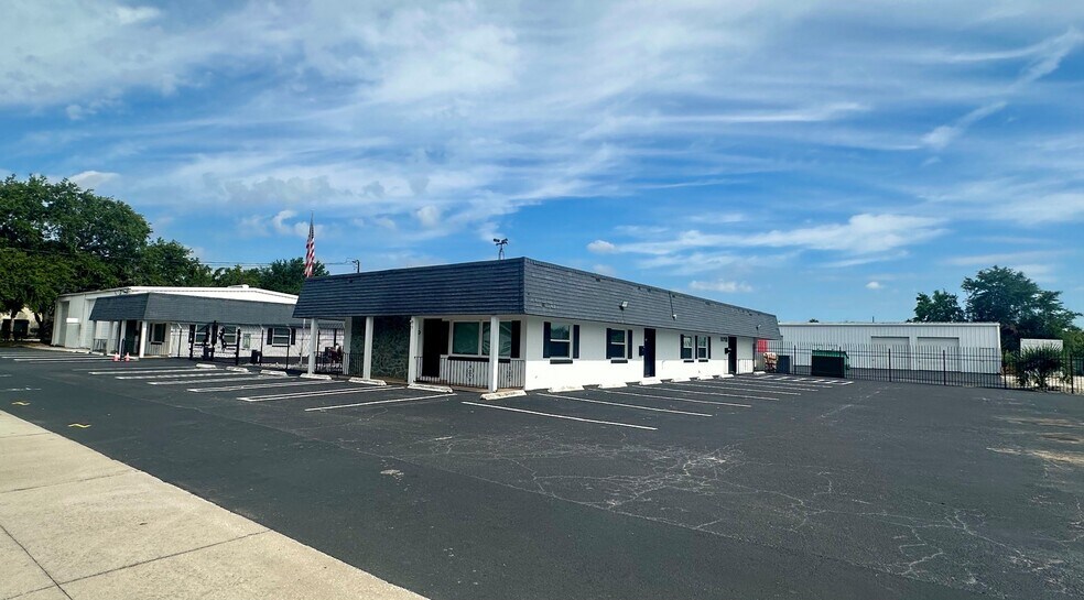 Primary Photo Of 1075 Orienta Ave, Altamonte Springs Unknown For Lease