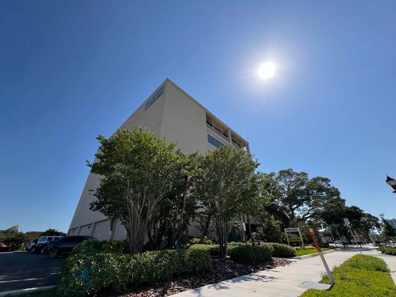 More Photos Of 1255 Cleveland St, Clearwater Office For Lease