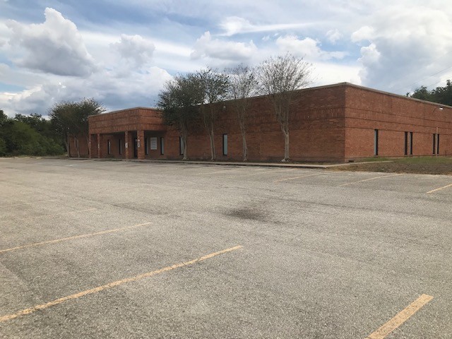 Primary Photo Of 1800 S Washington St, Beeville Office For Sale