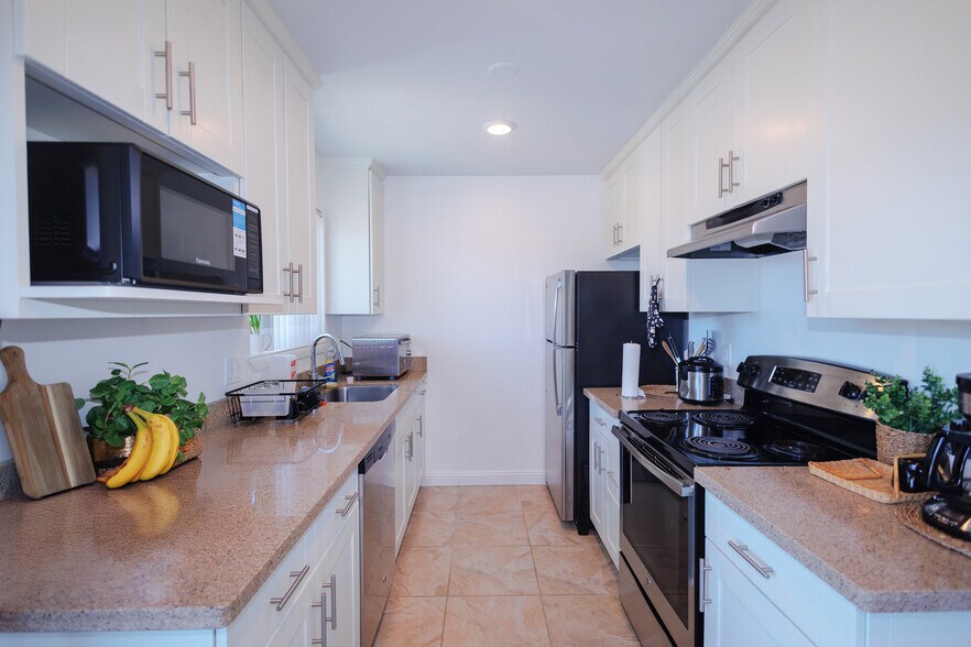More Photos Of 1205 Geraldine Way, Belmont Apartments For Sale