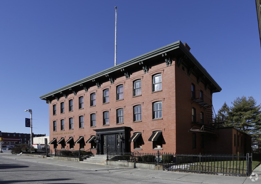 More Photos Of 91 Dutton St, Lowell Restaurant For Sale