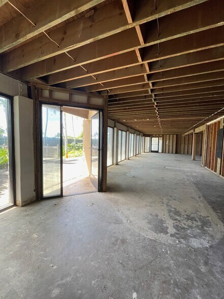 More Photos Of 1941 Poipu Rd, Koloa General Retail For Sale