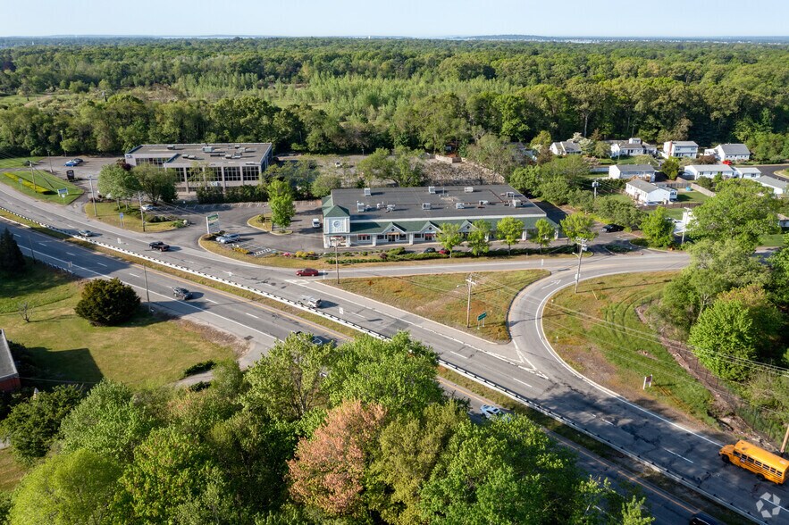 More Photos Of 1235 Wampanoag Trl, Riverside General Retail For Lease