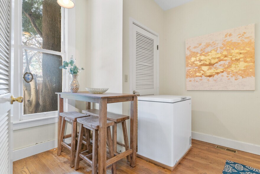 More Photos Of 603 Mission St, Santa Cruz Office For Sale