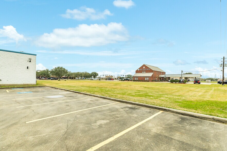 More Photos Of 480 This Way, Lake Jackson Land For Sale