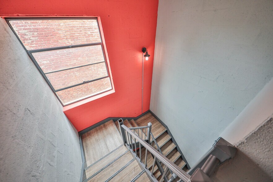 More Photos Of 123 N 2nd St, Easton Apartments For Sale