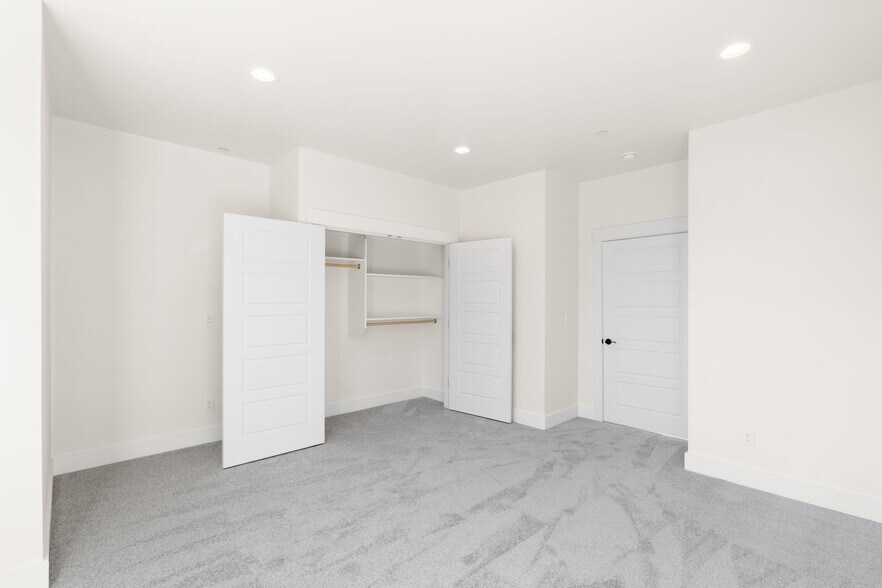 More Photos Of 1801 SE Brookwood Ave, Hillsboro Specialty For Sale