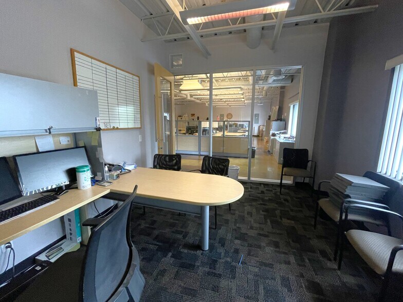 More Photos Of 5402 W Laurel St, Tampa Loft Creative Space For Sale