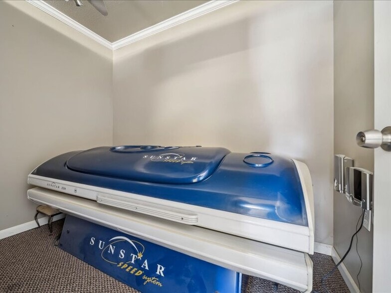 More Photos Of 1830 N Highway 66, Catoosa Freestanding For Sale