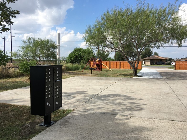 More Photos Of 1100 E Owassa Rd, Edinburg Apartments For Sale