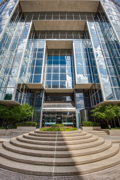 More Photos Of 8360 Lyndon B Johnson Fwy, Dallas Office For Sale