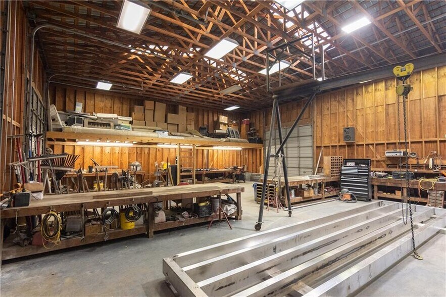 More Photos Of 10509 Old Manchaca Rd, Austin Warehouse For Lease