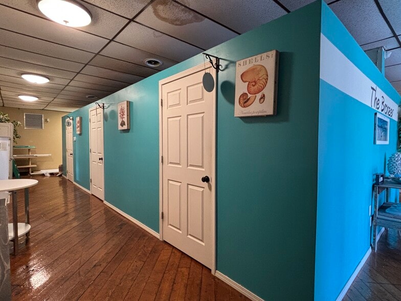 More Photos Of 206 W Main St, Mc Arthur Flex For Sale