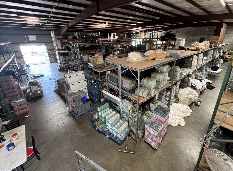 More Photos Of 12090 Metro Pky, Fort Myers Warehouse For Lease