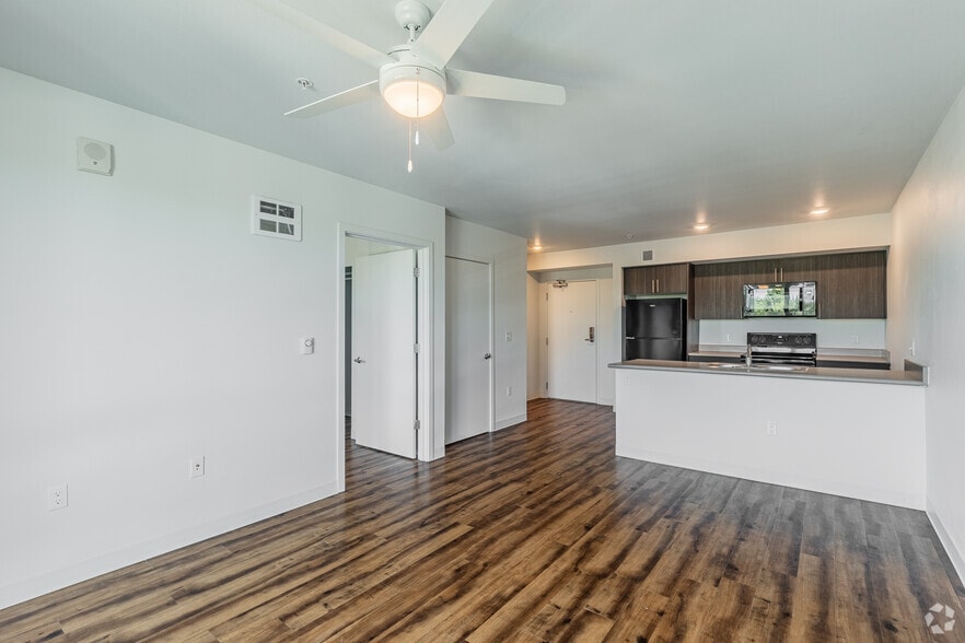 More Photos Of 5990 SE 92nd Ave, Portland Apartments For Lease