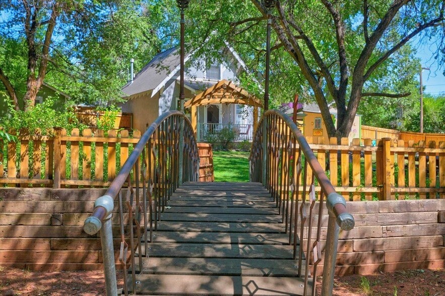 More Photos Of 102 Holly St, Colorado Springs Apartments For Sale