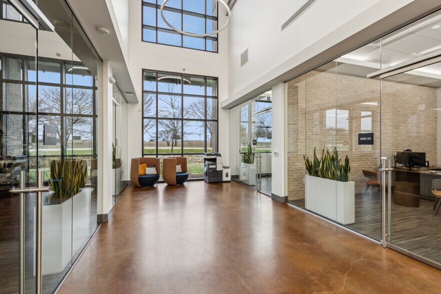 More Photos Of 4600 Eden Rd, Arlington Loft Creative Space For Sale