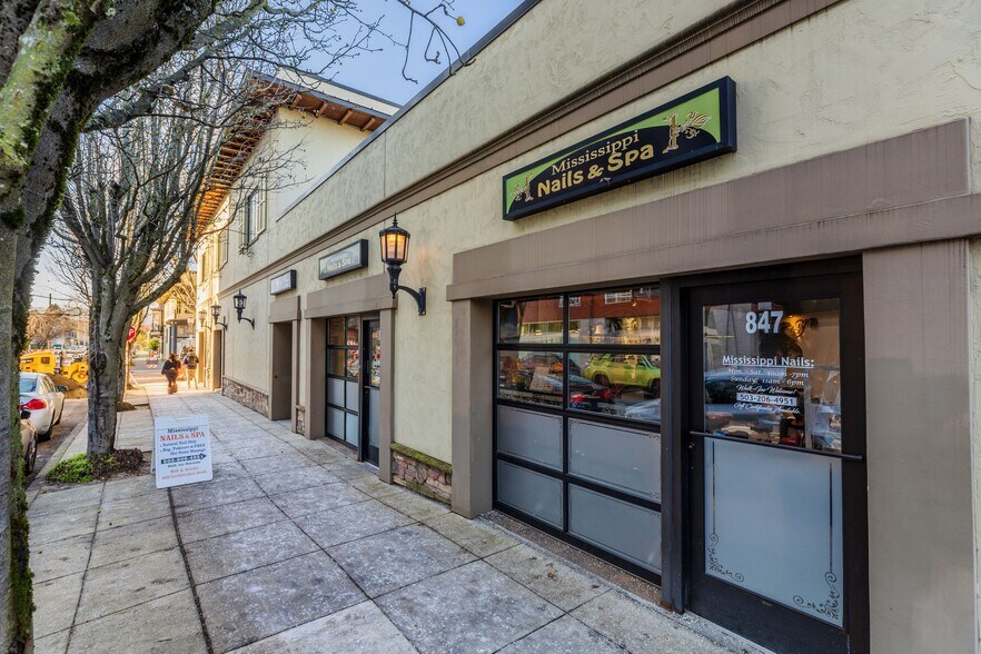 More Photos Of 3900 N Mississippi Ave, Portland Storefront Retail Office For Sale
