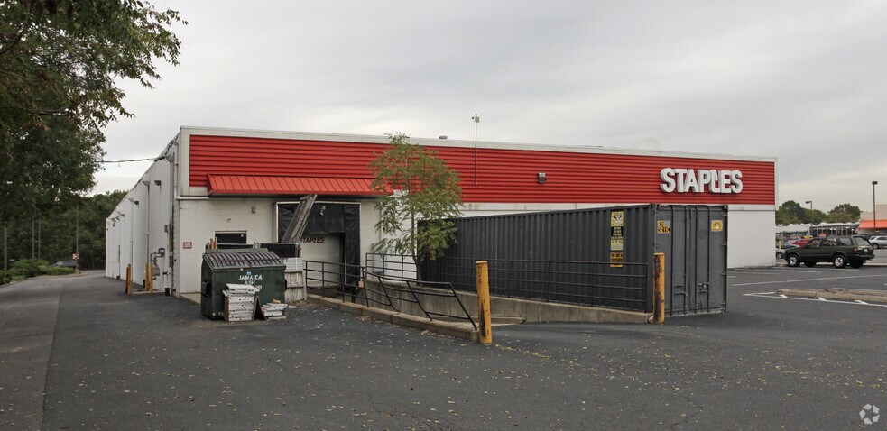 More Photos Of 84 Jericho Tpke, Jericho Freestanding For Lease