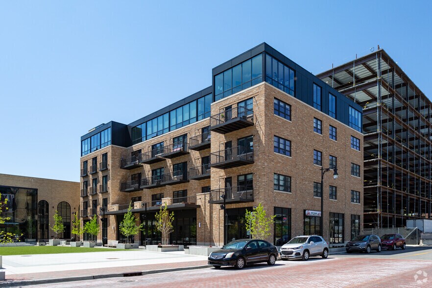More Photos Of 122 Oakes St SW, Grand Rapids Multifamily For Sale