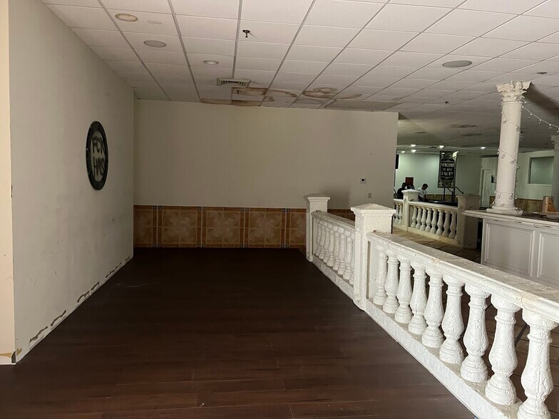 More Photos Of 16805 NW 12th Ave, Miami Hotel For Lease